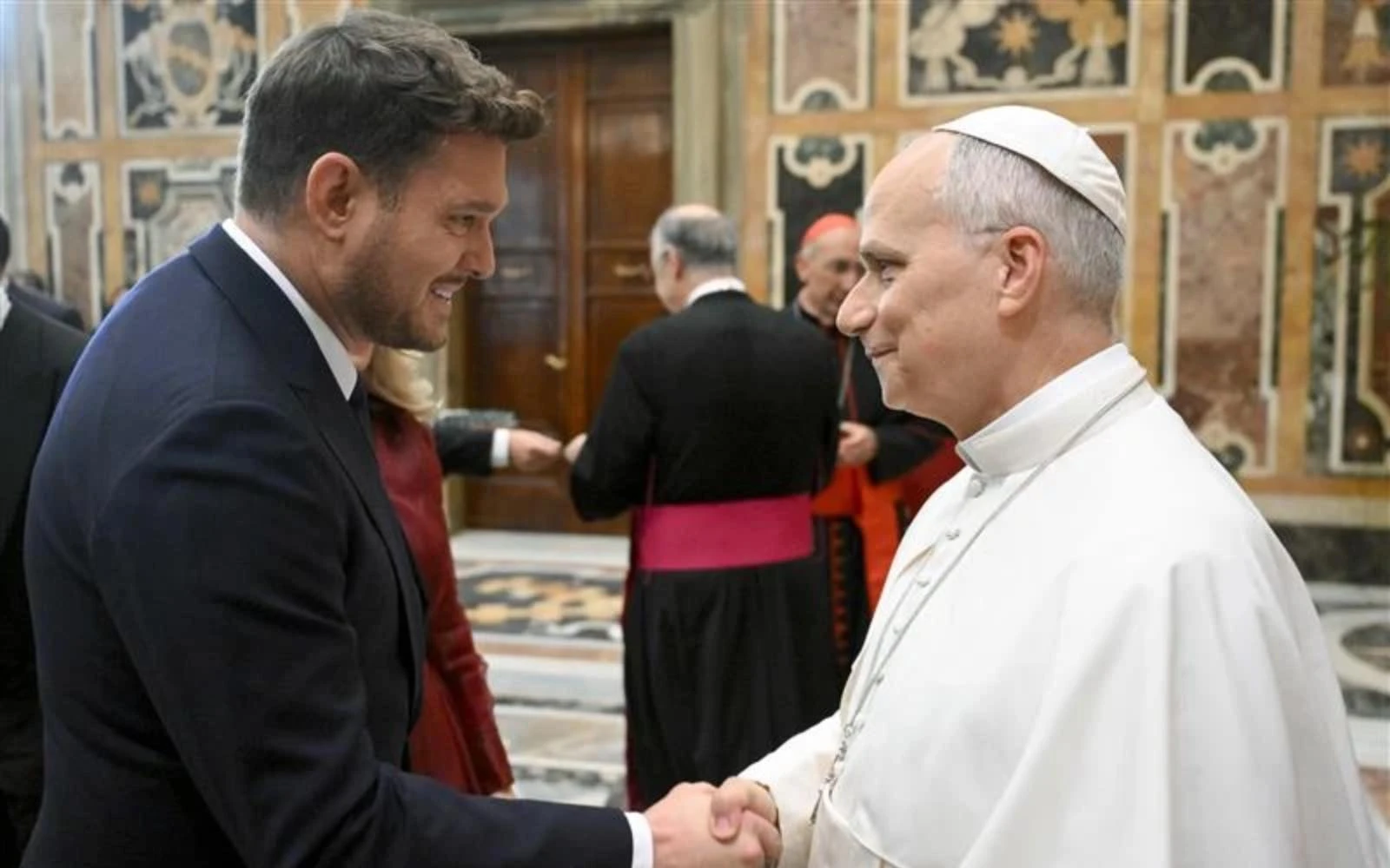 El cantante Michael Bublé calificó su encuentro con el Papa León XIV el viernes 5 de diciembre de 2025 como “uno de los momentos más grandes de mi vida”, y añadió que, mientras se prepara para encabezar el concierto anual de Navidad del Vaticano para los pobres, espera que su ejemplo anime a más personas a hablar abiertamente de su fe.?w=200&h=150