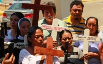 Durante la reunión, se manifestaron por un accidente del 2021 en el que fallecieron 57 personas migrantes, la mayoría guatemaltecos.