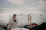 Misa en una base antártica argentina