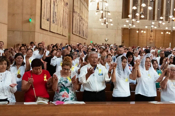 Misa en Los Ángeles en honor a todos los inmigrantes