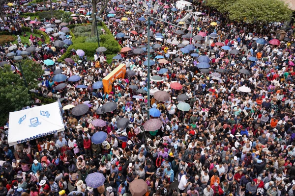 La multitud en la Misa de despedida de la Virgen del Cisne. Crédito: Radio Católica Cuenca.