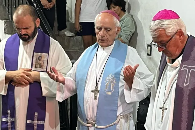 Obispos celebran Misa por los fallecidos en el tiroteo de González Catán