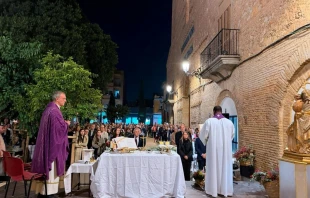 Misa de de campaña por los afectados por la DANA en el barrio de la Torre de Valencia Crédito: Archidiócesis de Valencia.