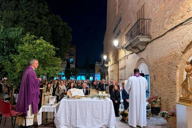 Misa de de campaña por los afectados por la DANA en el barrio de la Torre de Valencia