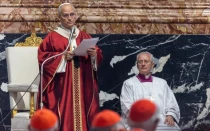 El Papa León XIV aseguró este lunes que el amor de Cristo resucitado “ha transfigurado la muerte” y “de enemiga la ha convertido en hermana”