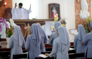 Misioneras franciscanas de la iglesia de María., en la ciudad Ho Chi Minh, Vietnam, 30 de abril de 2018. Crédito: Shutterstock