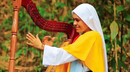 Religiosas le cantan a "María, Madre de Colombia" en fiesta de independencia [VIDEO]