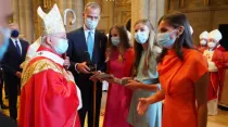El Arzobispo de Santiago recibe a la Familia Real de España en la Catedral de Santiago de Compostela. Crédito: Arzobispado de Santiago de Compostela