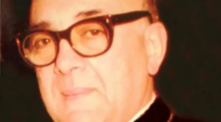 Mons. Ponce de León