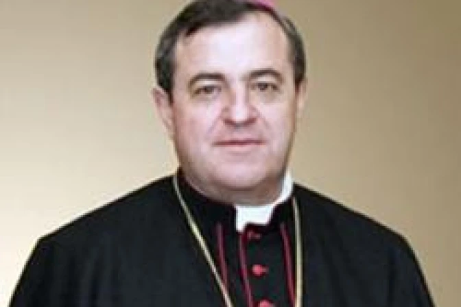 Arzobispo ve esperanza para la Iglesia en abrumadora presencia de jóvenes católicos en Madrid