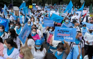 Marcha “A favor de la mujer y de la vida” en Ciudad de México, en octubre de 2021. Crédito: David Ramos / ACI Prensa