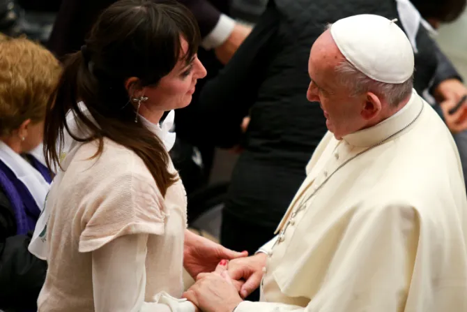 El Papa Francisco rechaza abusos contra la mujer: “No podemos permanecer en silencio”