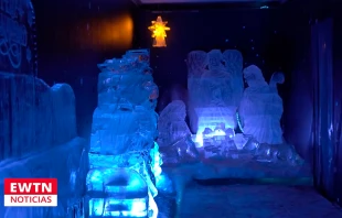 Nacimiento hecho con hielo. Crédito: EWTN Noticias.