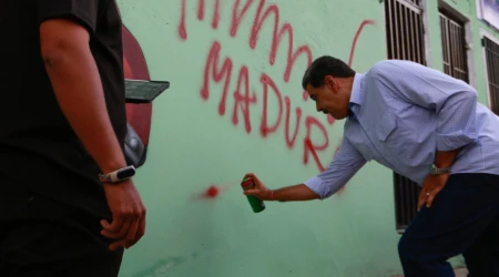 Maduro graffiti