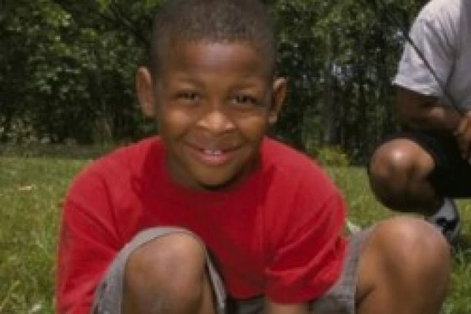 Evitar nombres "raros" para hijos, pide a padres Cardenal López Rodríguez