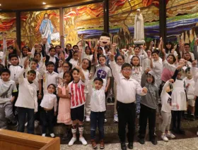 Niños rezaron el Rosario por la salud de arzobispo mexicano que padece cáncer