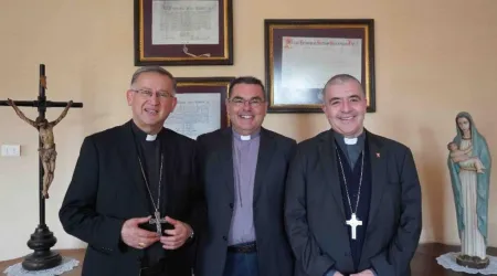 El nuevo Obispo Auxiliar de La Serena junto a Mons. Ricardo Morales Galindo y Mons. René Rebolledo Salinas