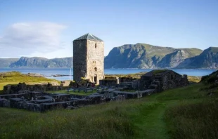Las ruinas del monasterio benedictino en Selja el 5 de julio. Crédito: MATEUSZ OPILA / EWTN Noruega.