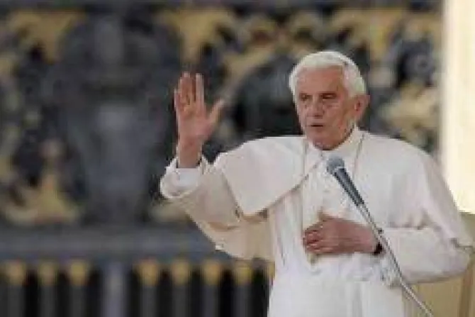 Benedicto XVI en audiencia general: Pongan a Dios al centro de sus vidas