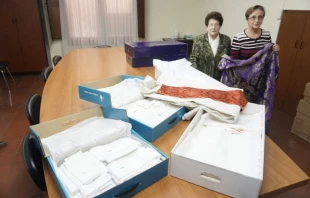 Parroquianas llevan 20 años elaborando ajuar litúrgico para las misiones. Crédito: Obispado de Segorbe-Castellón.