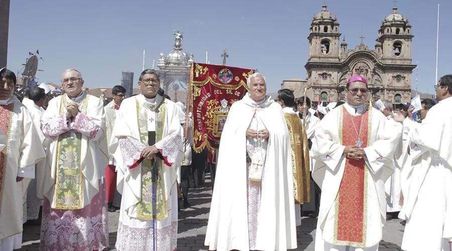 Mons. Nicola Girasoli encabeza la procesión del Corpus Christi en Cusco / Foto: Arquidiócesis de Cusco?w=200&h=150