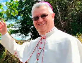 Obispo toma posesión de diócesis llamando a sus sacerdotes a ser hombres de oración