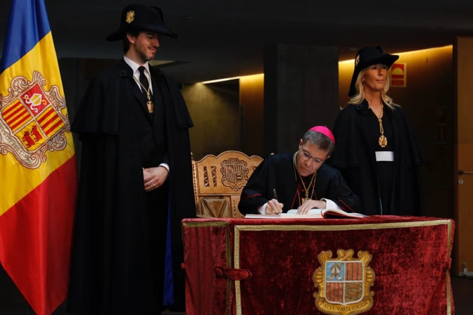 El Obispo de Urgell jura como Copríncipe episcopal del Principado de Andorra. 27062025