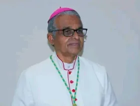 Obispo muere tras caminar 20 kilómetros rezando el Rosario