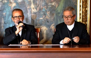 El presidente de la CEC, Mons. Francisco Javier Múnera; y el Arzobispo de Bogotá, Cardenal Luis José Rueda. Crédito: Eduardo Berdejo / ACI Prensa.
