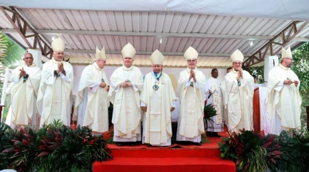 Los obispos en la celebración de los 100 años del Vicariato del Darién.