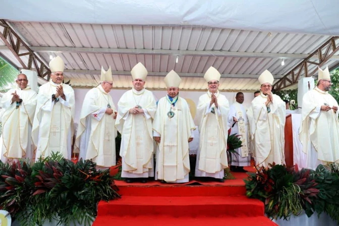 Los obispos en la celebración de los 100 años del Vicariato del Darién.