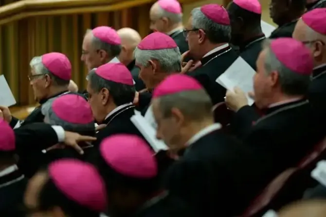 Obispos italianos se unen al Papa Francisco en defensa de San Juan Pablo II