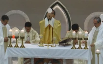 Mons. David de la Torre en la Misa inaugural de la asamblea de los obispos de Ecuador.