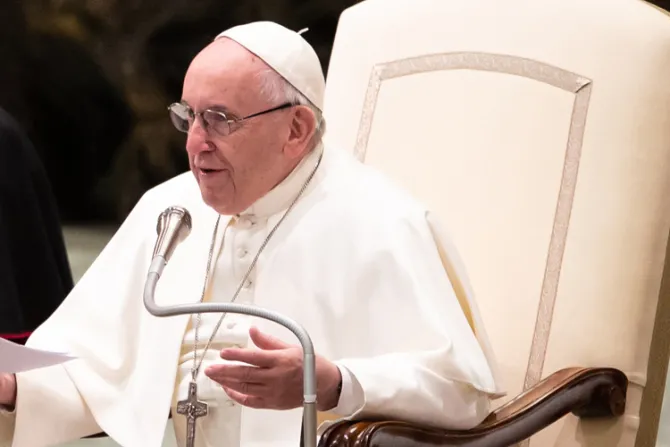 El Papa propone a San Francisco de Asís y Madre Teresa como modelos de pobreza de espíritu