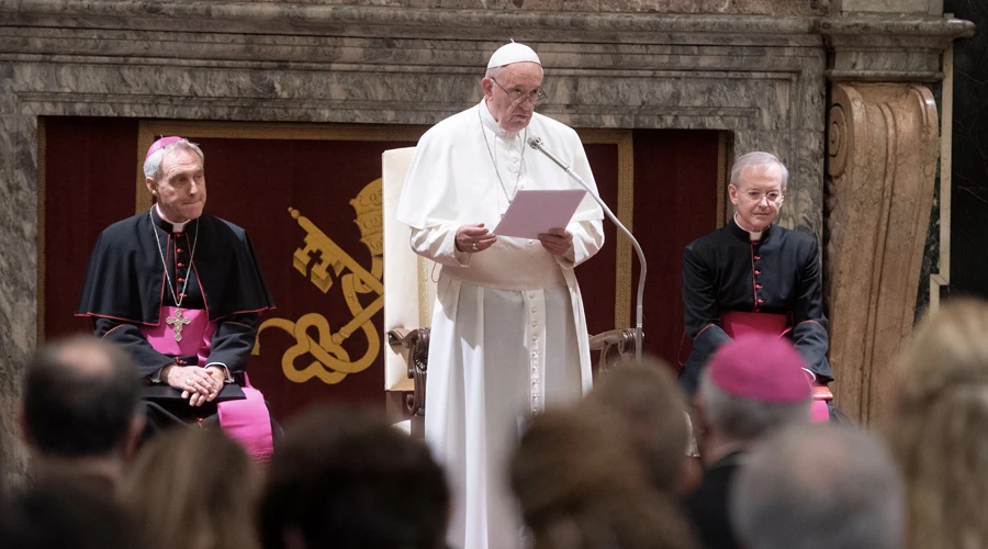 El Papa Francisco en la Sala Clementina del Vaticano. Foto: Vatican Media?w=200&h=150