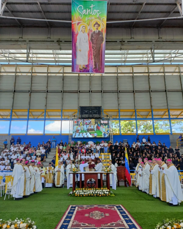 La Misa de consagración episcopal del primer obispo nombrado por el Papa León XIV en Venezuela. Crédito: CEV