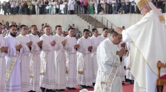 Ordenación de 32 nuevos sacerdotes.