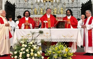 Los tres hermanos sacerdotes: Adriano, José y Paulo Borges Crédito: Agência Ecclesia