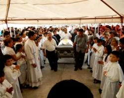 La Misa de cuerpo presente del 3 de julio (foto Mireya Benitez)?w=200&h=150