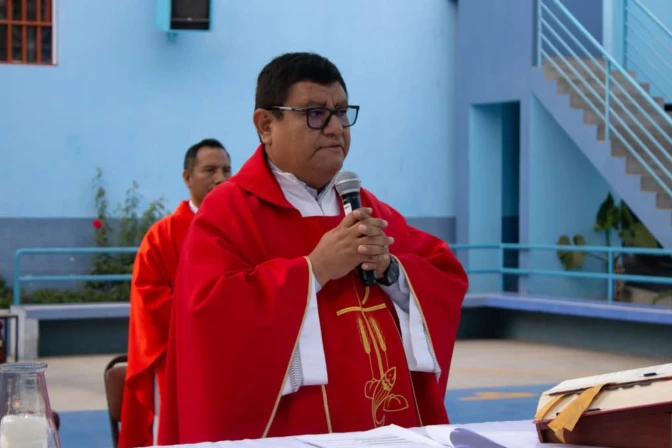 Mons. Miguel Ángel Contreras Llajaruna