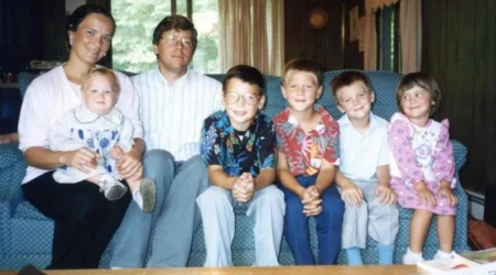 Ruth Pakaluk, con su esposo y cinco de sus hijos