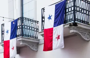 Imagen referencial de la bandera de Panamá Crédito: Imagen de wirestock en Freepik