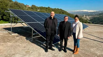 Ampliación del sistema de paneles solares en el Centro Pastoral de la Diócesis maronita de Batroun (Líbano).