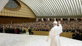 El Papa llega al Aula Pablo VI del Vaticano para la Audiencia General