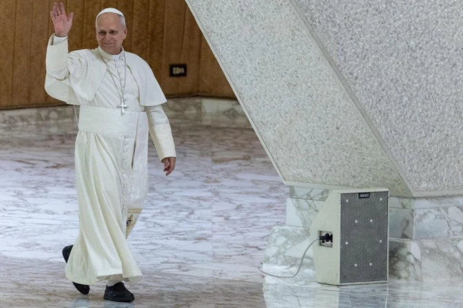 El Papa llega al Aula Pablo VI para la Audiencia General