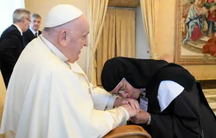 El Papa Francisco recibe a Carmelitas Descalzas en el Vaticano Crédito: Vatican Media