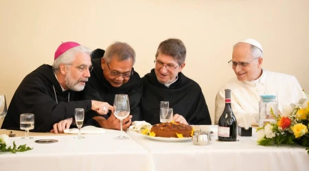 El Papa León XIV junto a sus hermanos agustinos en el almuerzo del 1 de junio