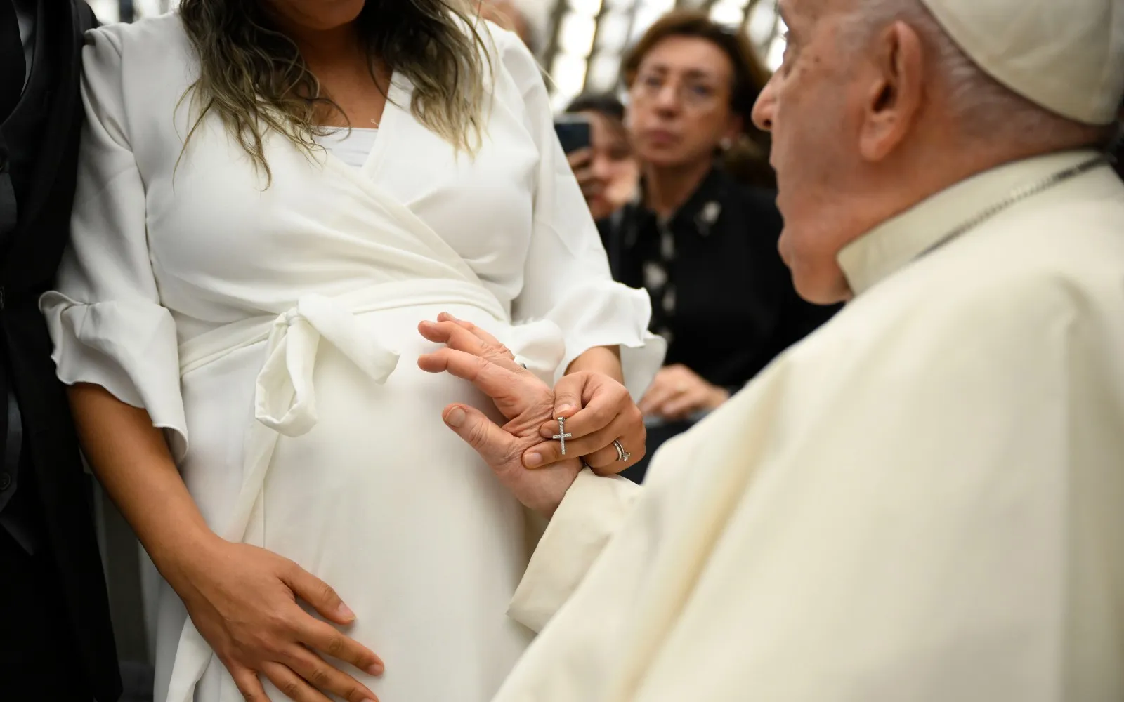 El Papa Francisco bendice a una mujer embarazada?w=200&h=150