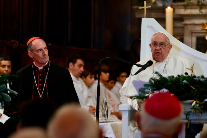 El Papa Francisco en el encuentro con el clero y la vida consagrada en Ajaccio (Francia).