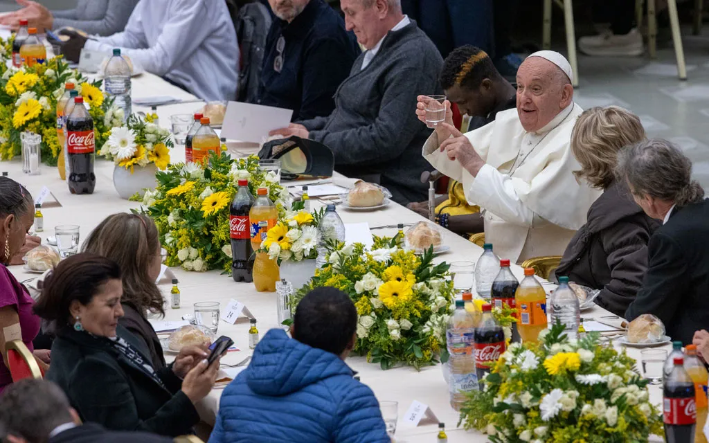 El Papa Francisco en el almuerzo en el Vaticano por la Jornada Mundial de los Pobres.?w=200&h=150